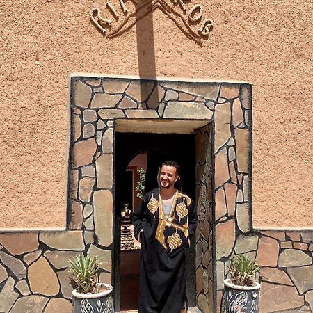 Riad Nkob Bagian luar foto