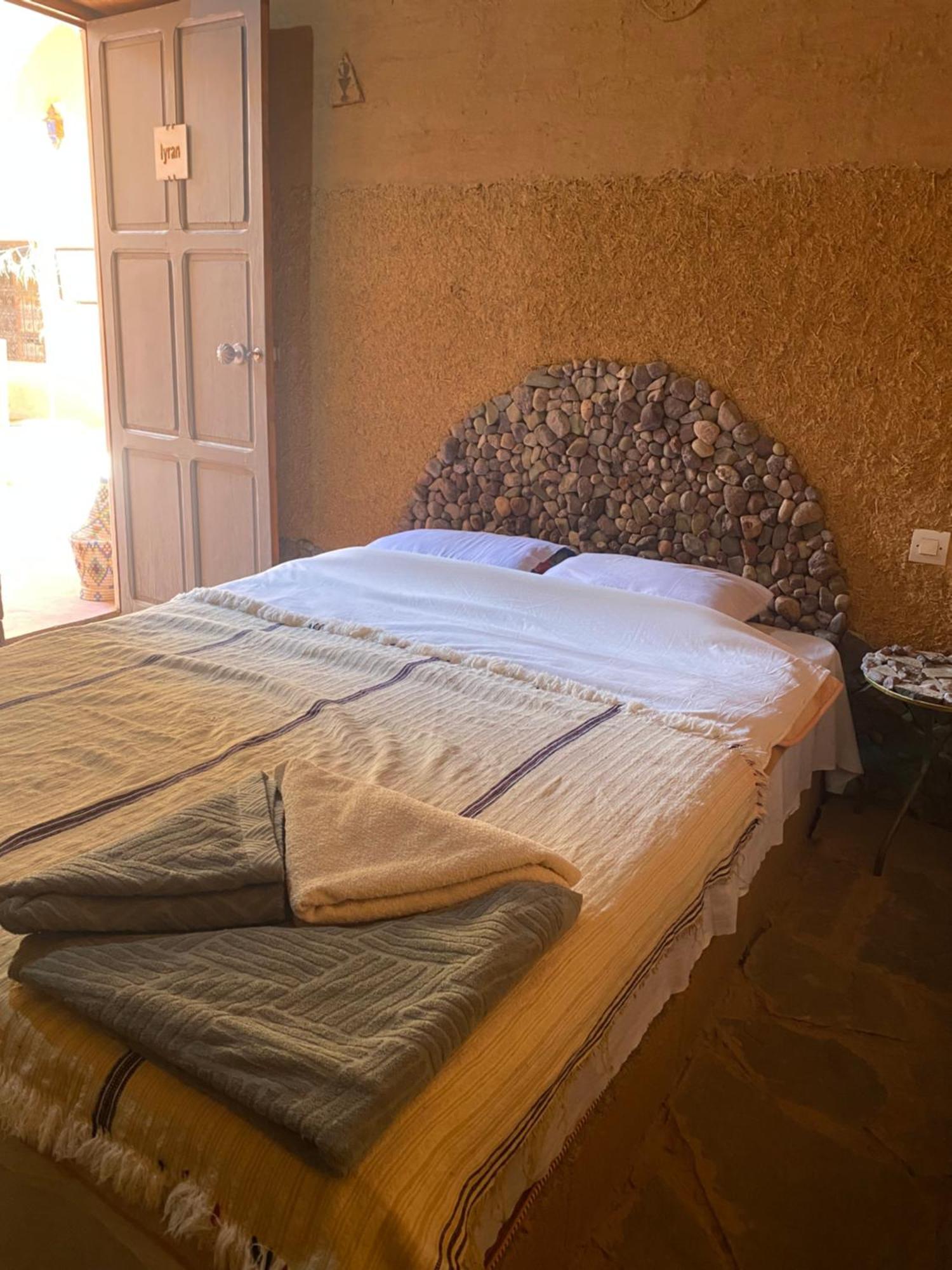 Riad Nkob Bagian luar foto